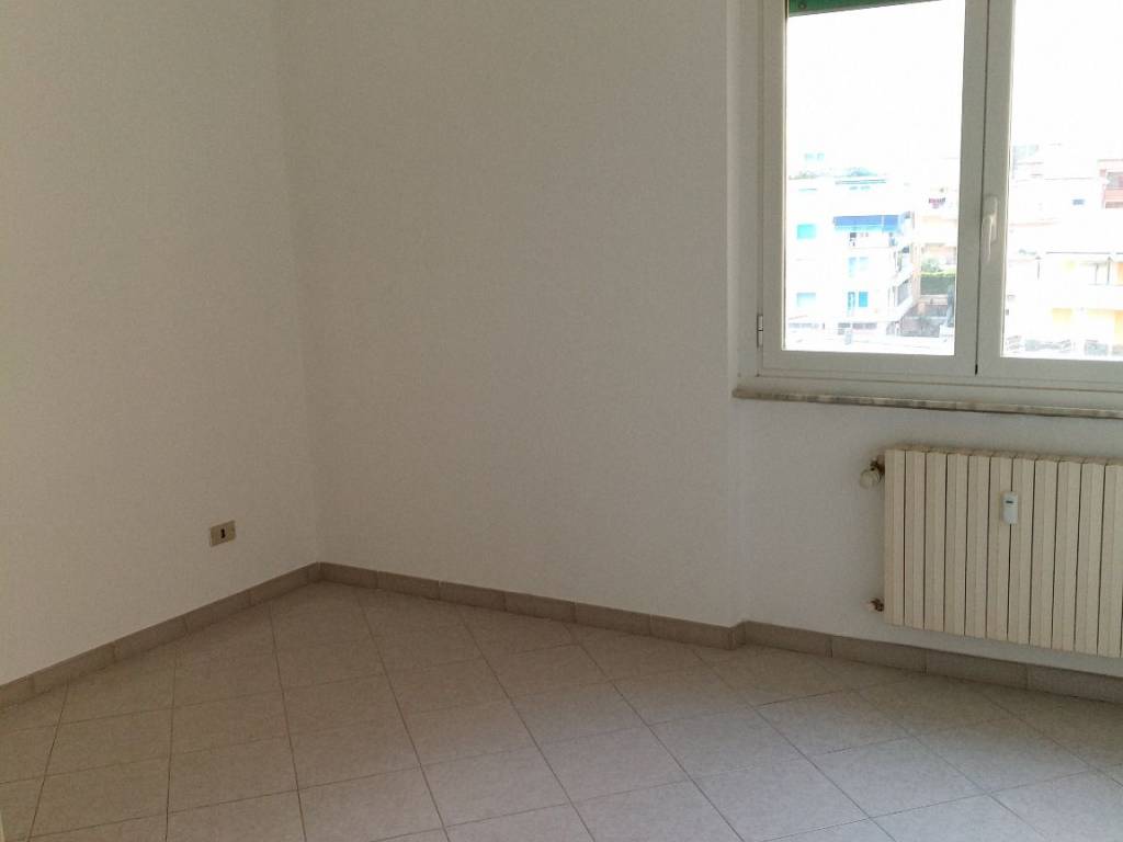 Appartamento a Loano in Piazzale Giuseppe Mazzini - Foto 2