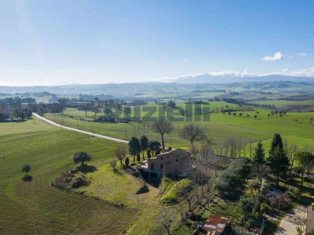 Villa a Treia in Via Ospedale Vecchio - Foto 2