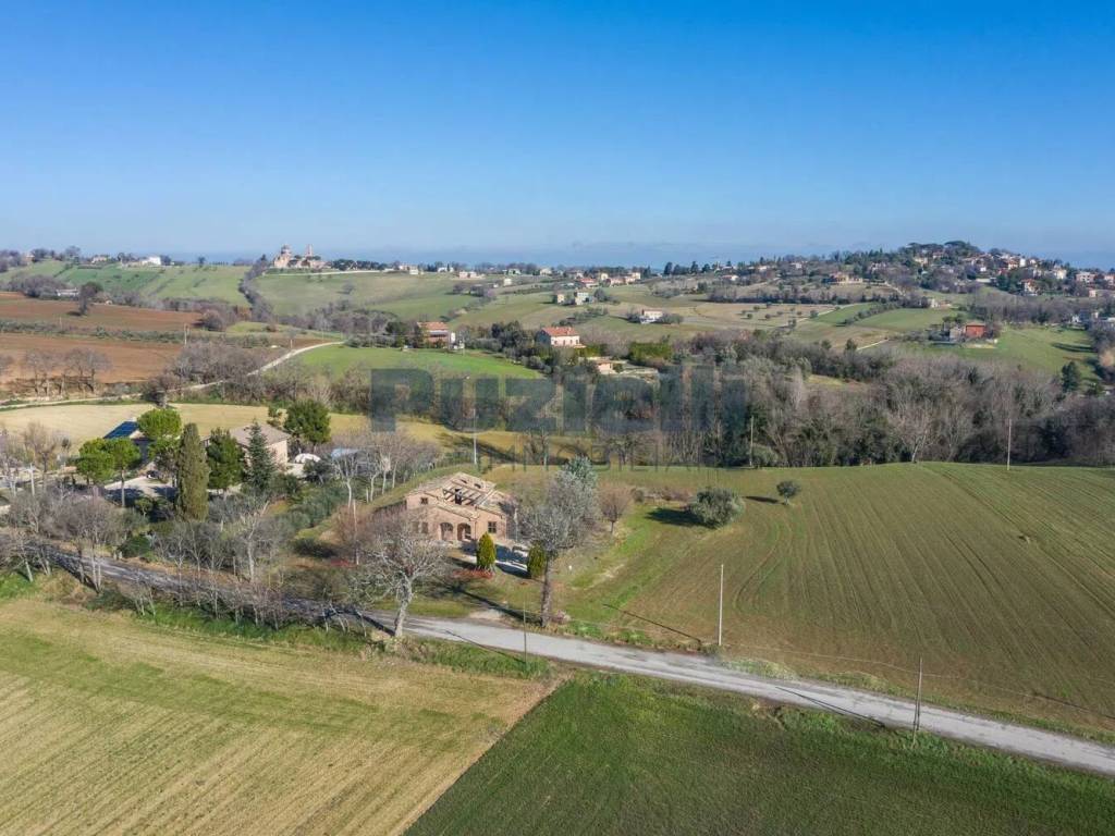 Villa a Treia in Via Ospedale Vecchio - Foto 4