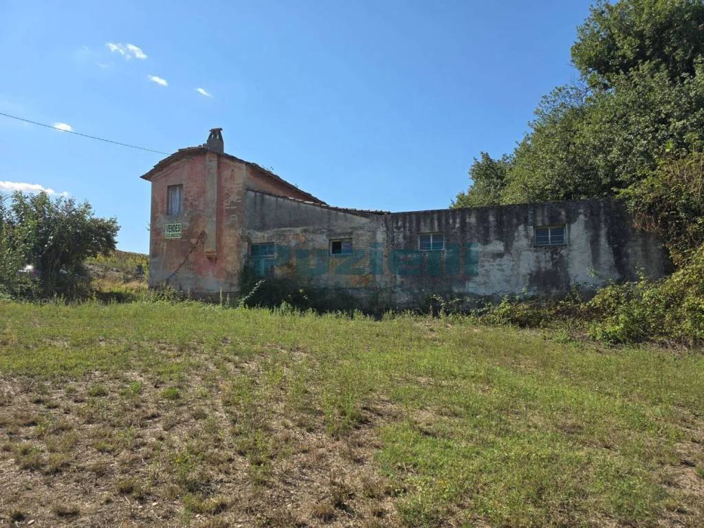 Villa a Fermo in Strada Provinciale Lungo Tenna S.N.C. - Foto 3