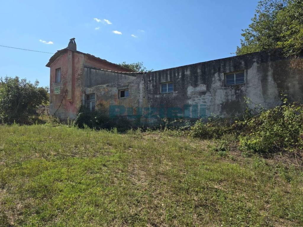 Villa a Fermo in Strada Provinciale Lungo Tenna S.N.C. - Foto 4