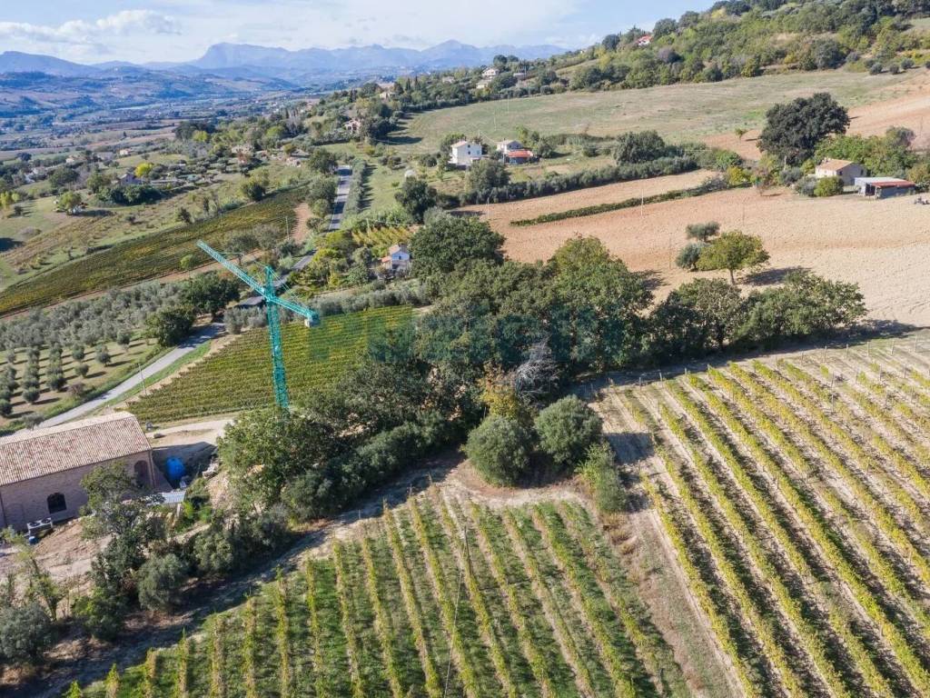 Rustico / casale a Monterubbiano in Contrada Molino S.N.C. - Foto 3