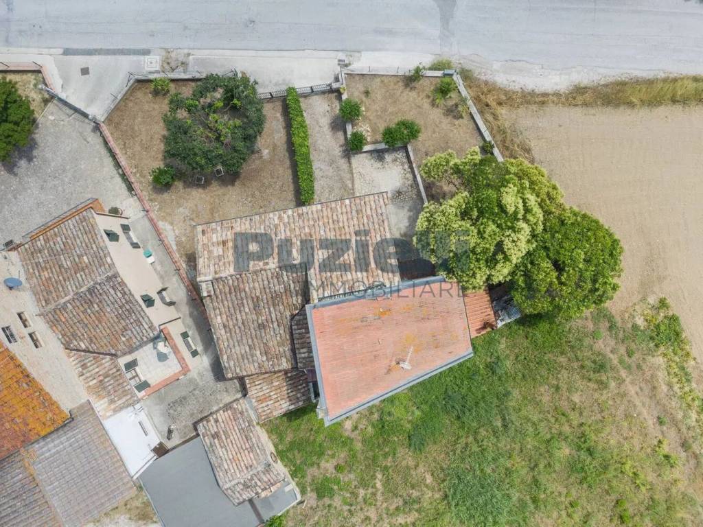 Villa a Falerone in Via Gagarin, 40 - Foto 2