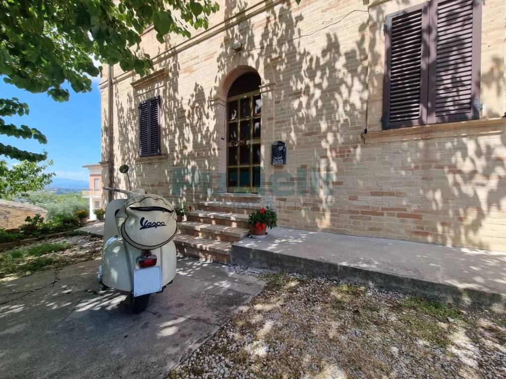 Villa a Monterubbiano in Via Giacomo Leopardi - Foto 5