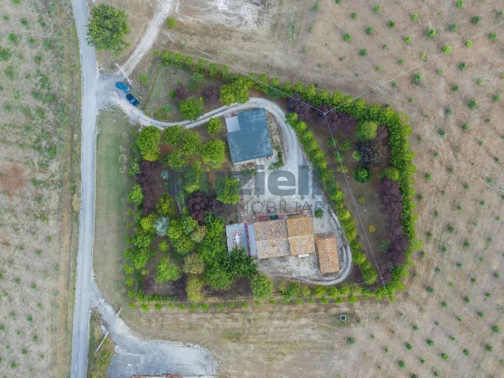 Villa a Cessapalombo in Contrada Le Case - Foto 2