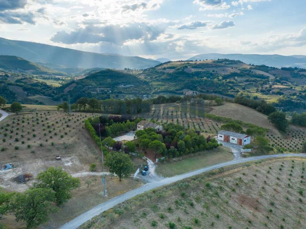 Villa a Cessapalombo in Contrada Le Case - Foto 3