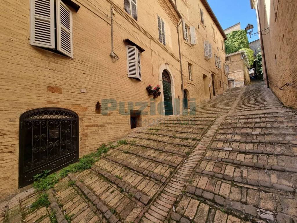 Appartamento a Fermo in Via Don Giovanni Minzoni - Foto 2