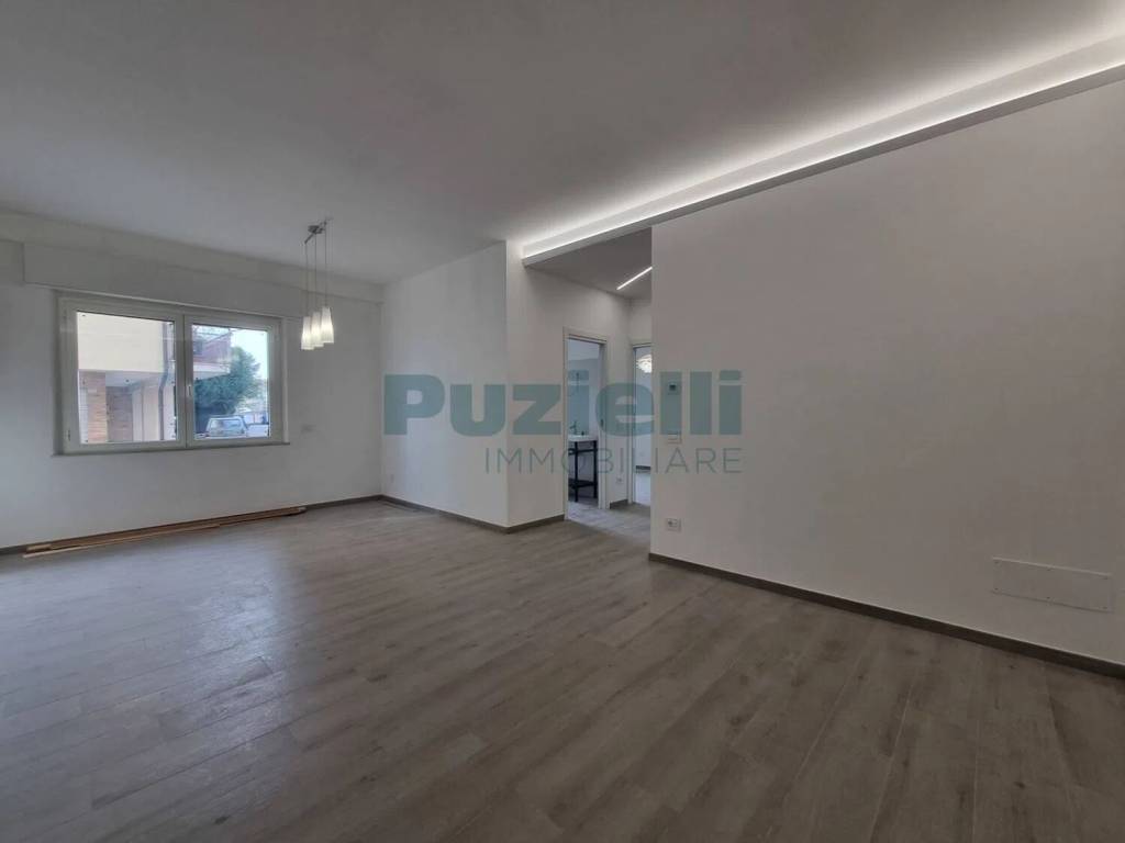 Appartamento a Fermo in Via Enzo Ficcadenti - Foto 2