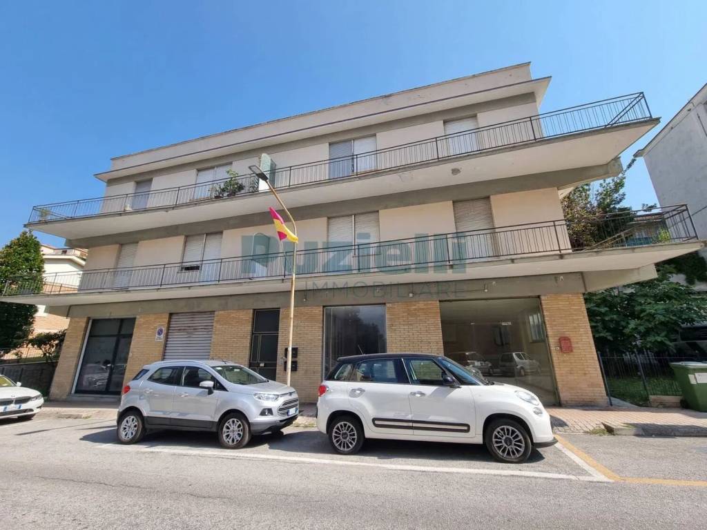 Appartamento a Fermo in Via Vincenzo Monaldi - Foto 2