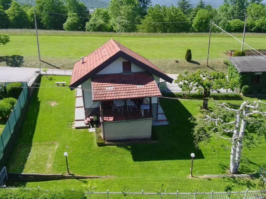 Villa a Bernezzo in Via Maggiori, 31 - Foto 2