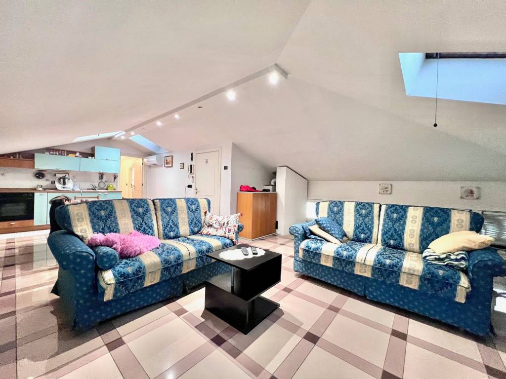 Appartamento a Riccione in Viale Luigi Carlo Farini, 4 - Foto 3