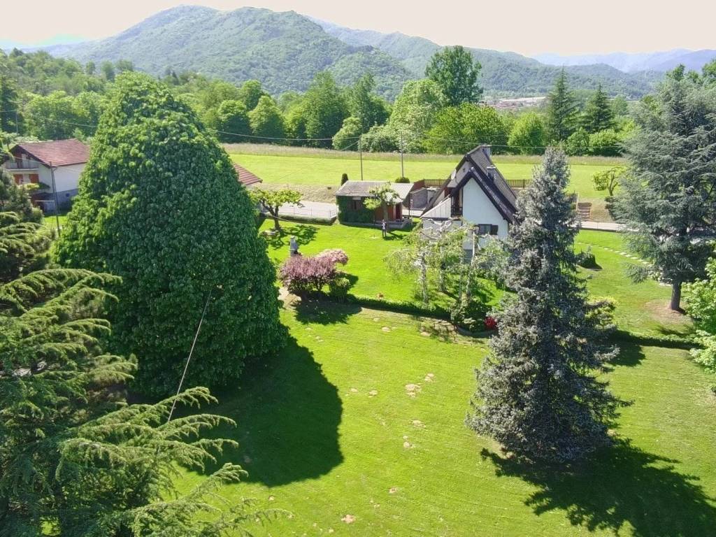 Villa a Bernezzo in Via Maggiori, 29 - Foto 2