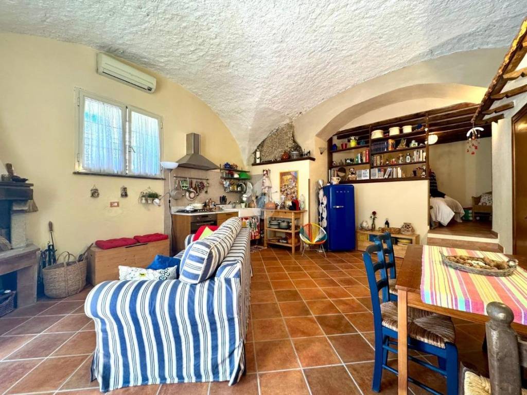 Appartamento a Caprarola in Via Filippo Nicolai - Foto 3