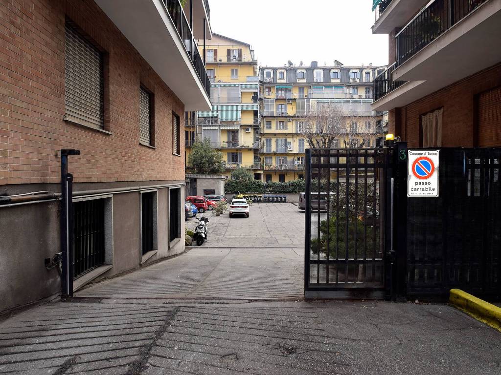 Box / garage a Torino in Via Tommaso Grossi, 3 - Foto 2