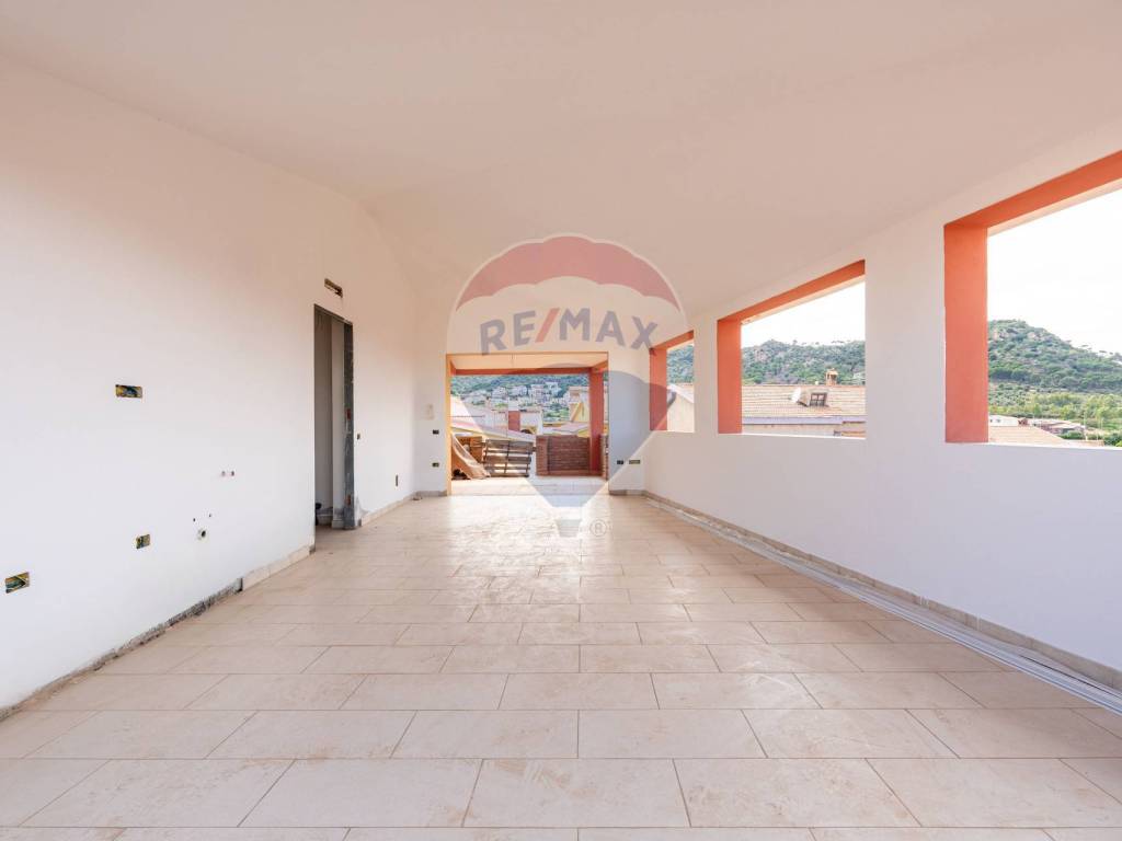Appartamento a Capoterra in Via Olbia - Foto 5