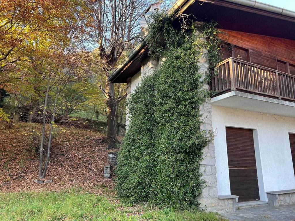 Villa a Ballabio in VIA MASSIMO D'AZEGLIO, 4 - Foto 2