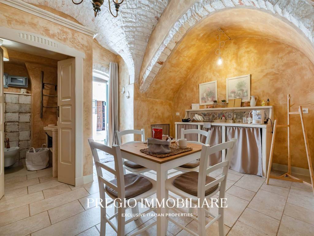 Appartamento a Locorotondo in Via Morosini - Foto 4