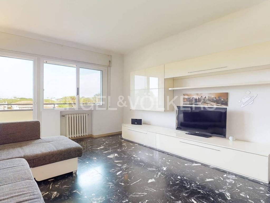 Appartamento a Riccione in Viale Bruno Buozzi, 24 - Foto 2