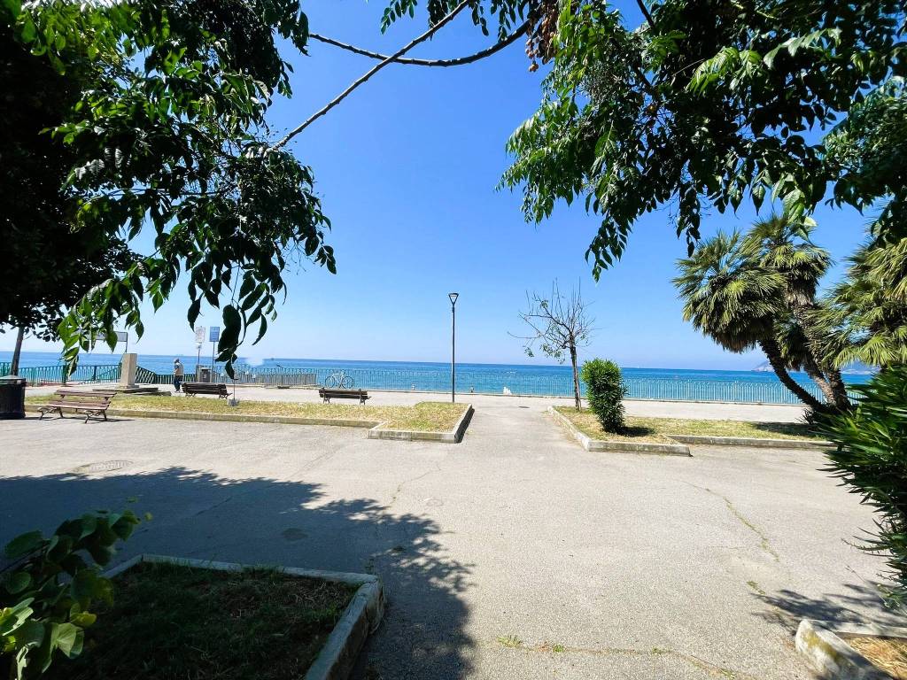 Appartamento a Salerno in Via Giuseppe Olivieri - Foto 3