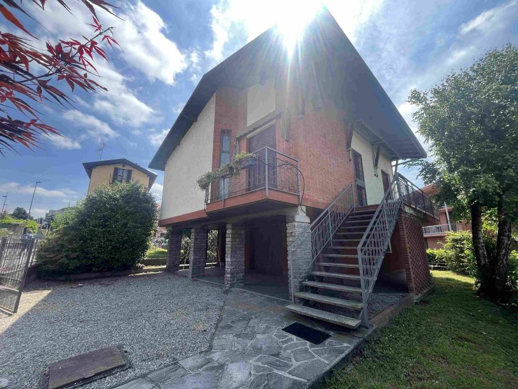 Villa a Sesto calende in Via Bellaria, 16 - Foto 5