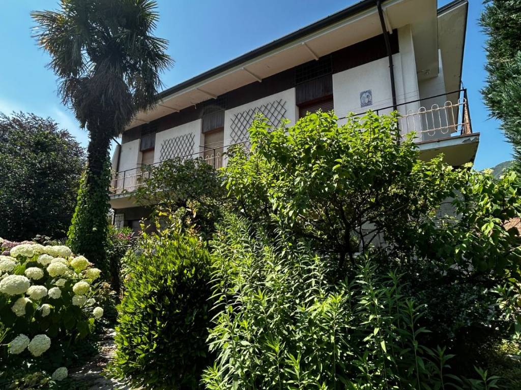 Villa a Galbiate in Via 4 Novembre, 3 - Foto 4