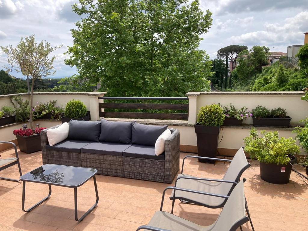 Appartamento a Capranica in Piazza Giuseppe Garibaldi - Foto 2