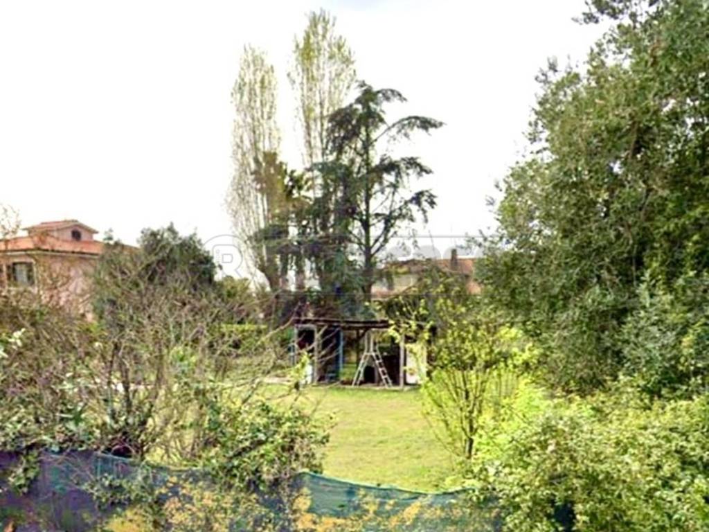 Terreno a Aprilia in Via Vincenzo Gioberti, 3 - Foto 2