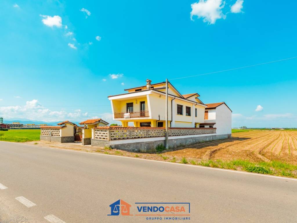 Villa a Centallo in Via Murazzo, 67 - Foto 3