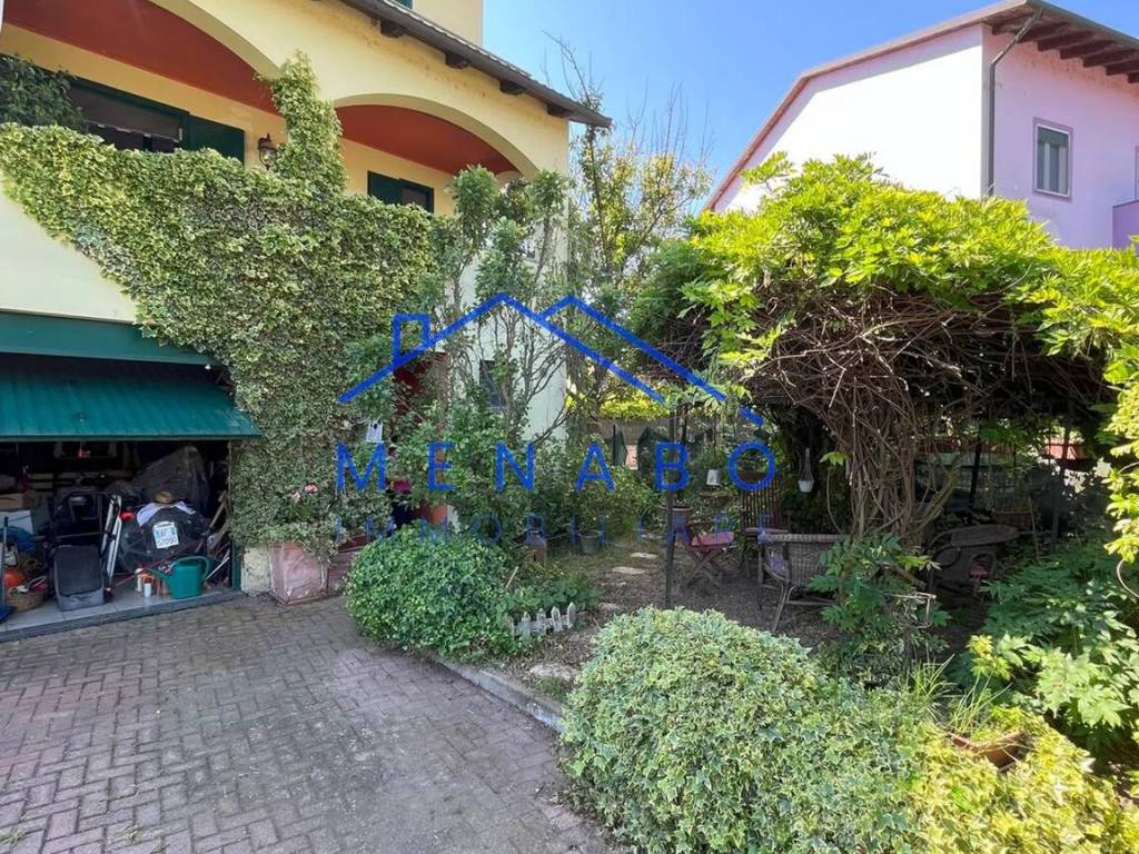 Villetta a schiera a Alessandria in Via Filippo Tommaso Marinetti - Foto 2
