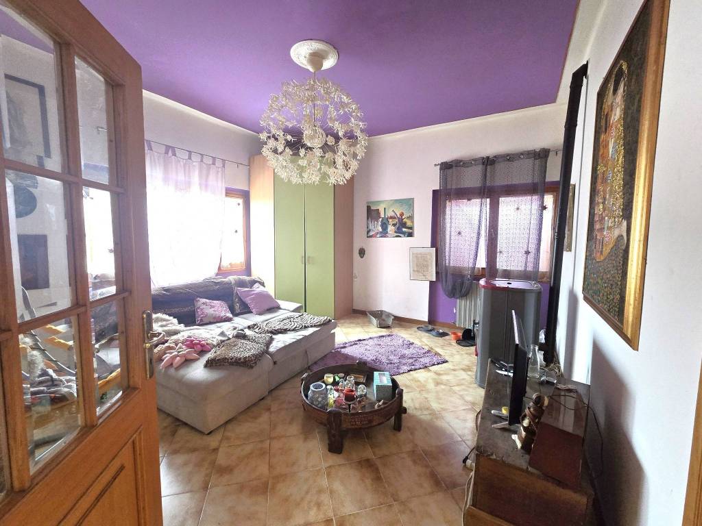 Appartamento a Carpineti in Via Francesco Crispi, 78 - Foto 2