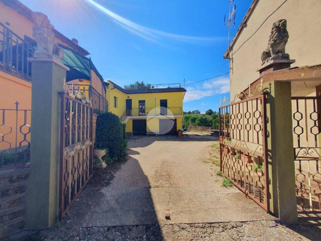 Casa indipendente a Viterbo in Strada Tobia - Foto 2