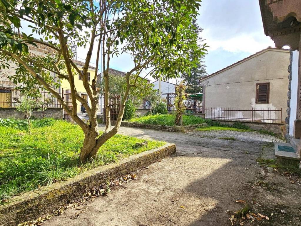 Casa indipendente a Soriano nel cimino in Via Vittorio Emanuele III - Foto 3