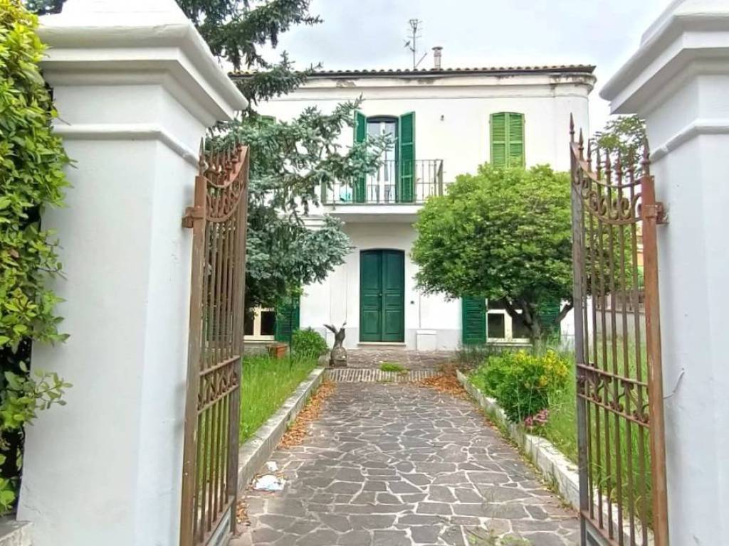 Villa a Campli in CAMPOVALANO - Foto 3