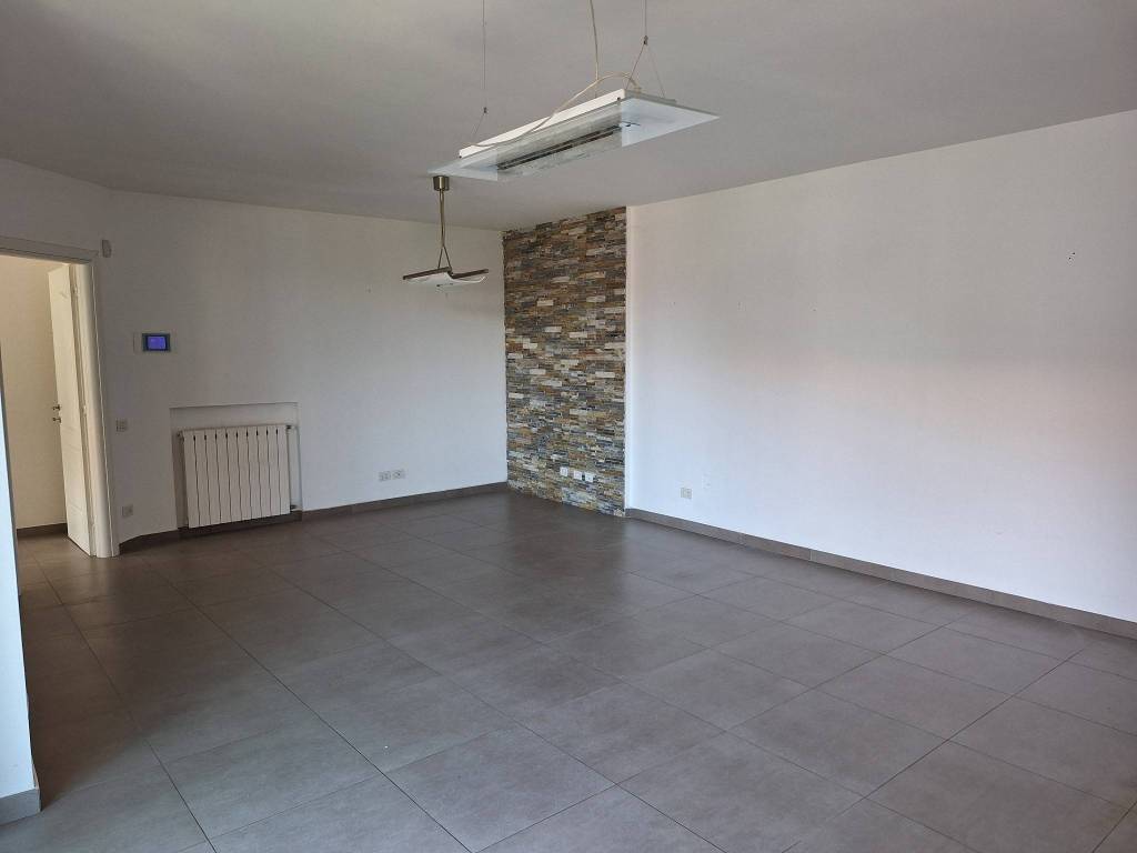 Attico / mansarda a Biandronno - Foto 3