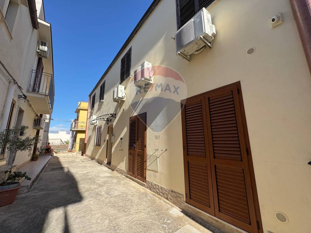 Casa indipendente a Castellammare del golfo in Via grotte - Foto 2