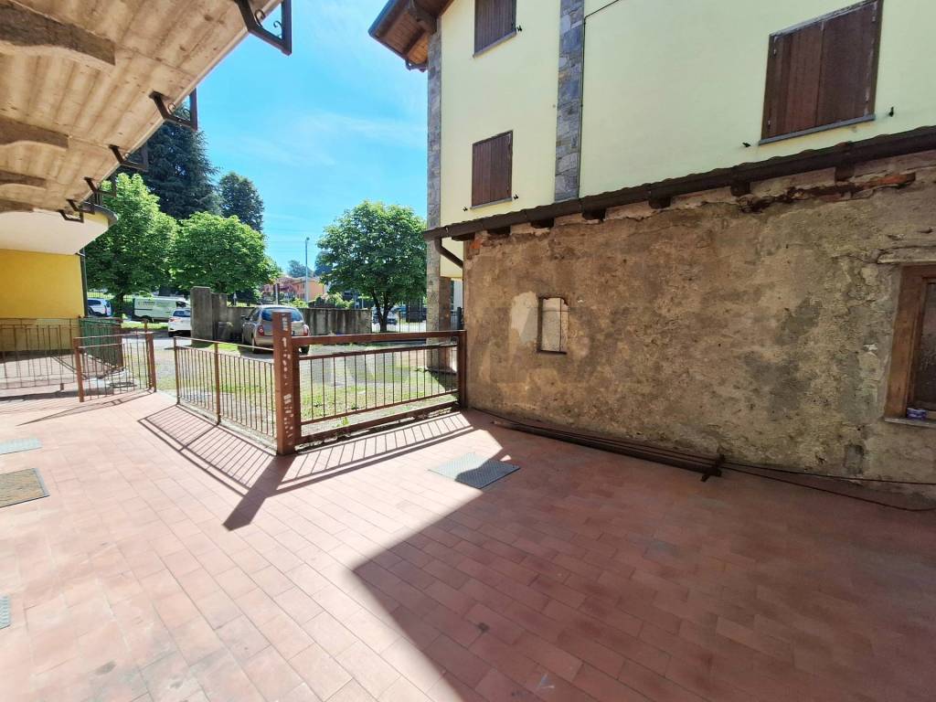 Appartamento a Brebbia in via Piave, 3 - Foto 4