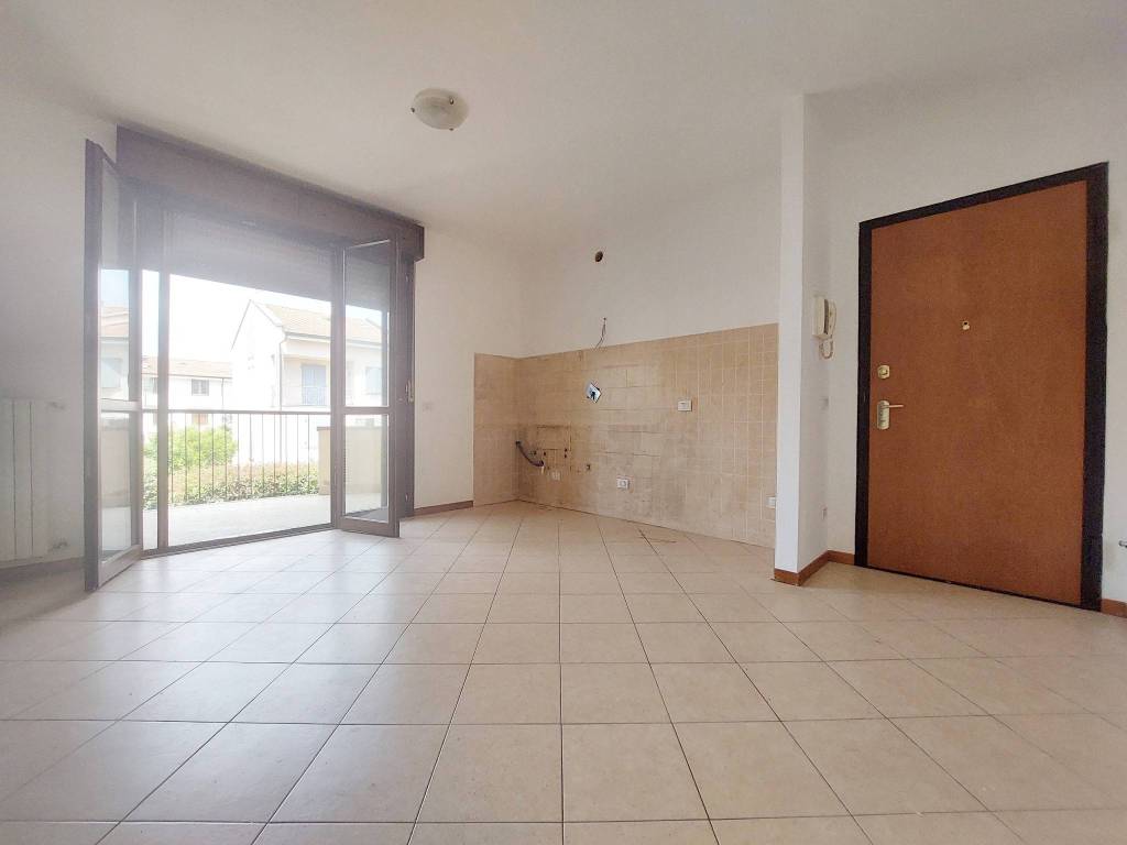 Appartamento a Guastalla in Via Don Pietro Andreoli - Foto 4
