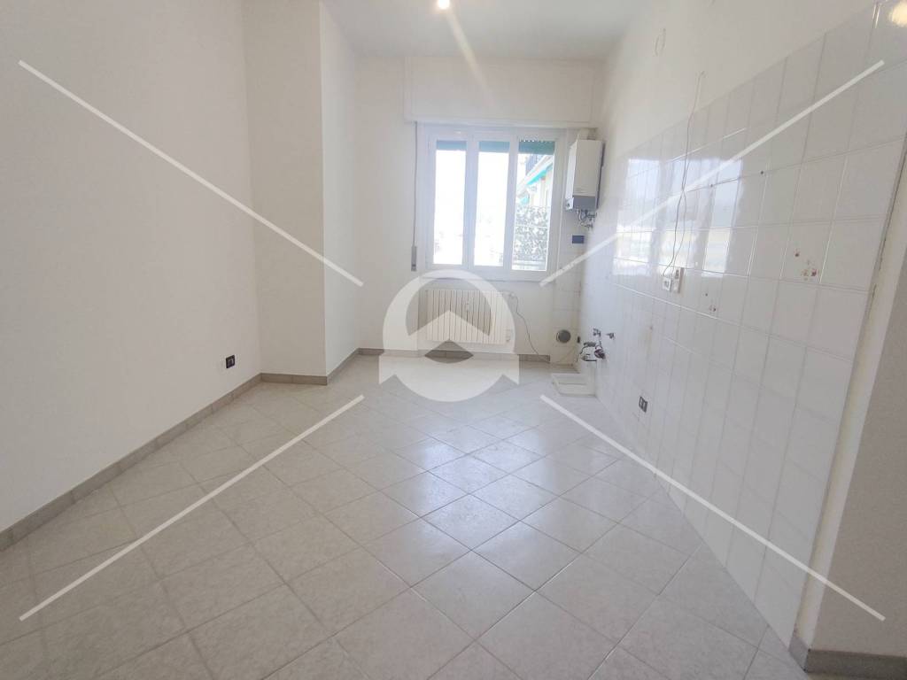 Appartamento a Loano in Piazzale Giuseppe Mazzini, 14 - Foto 4