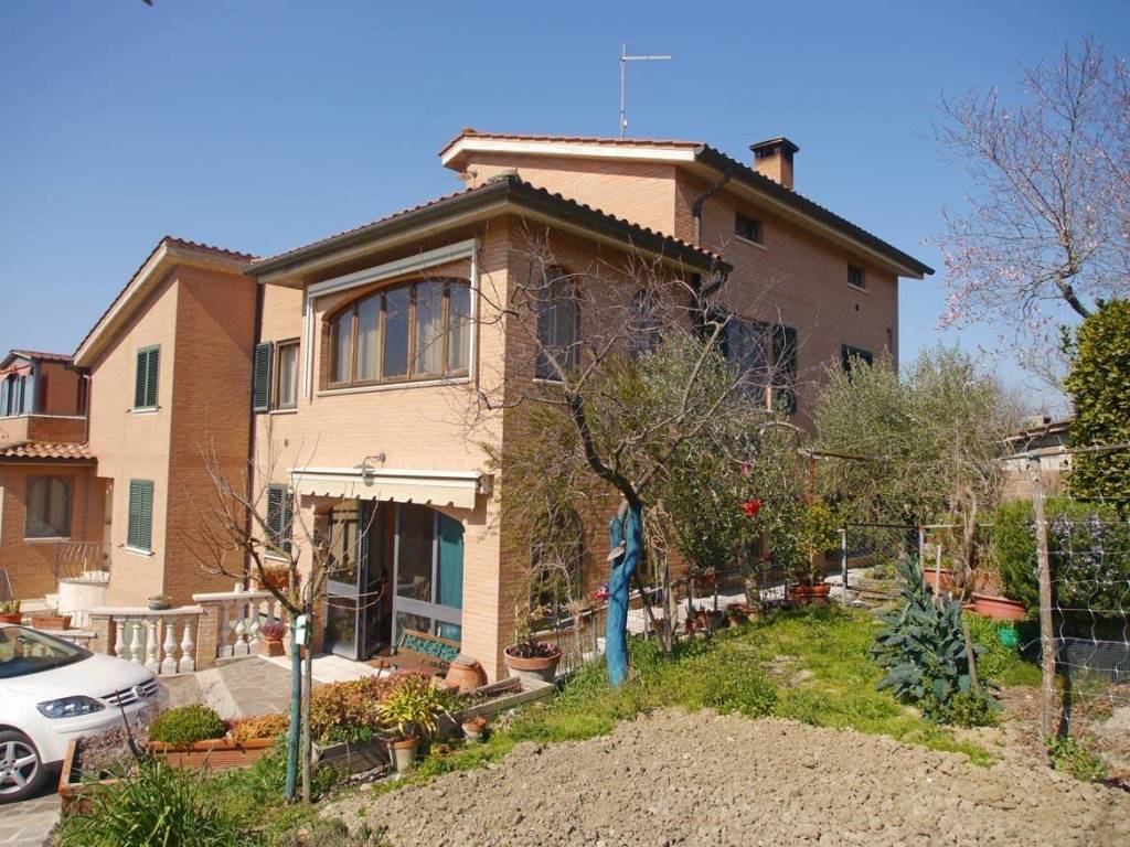 Villa a Castelnuovo berardenga in LOCALITA CASTELNUOVO SCALO - Foto 2