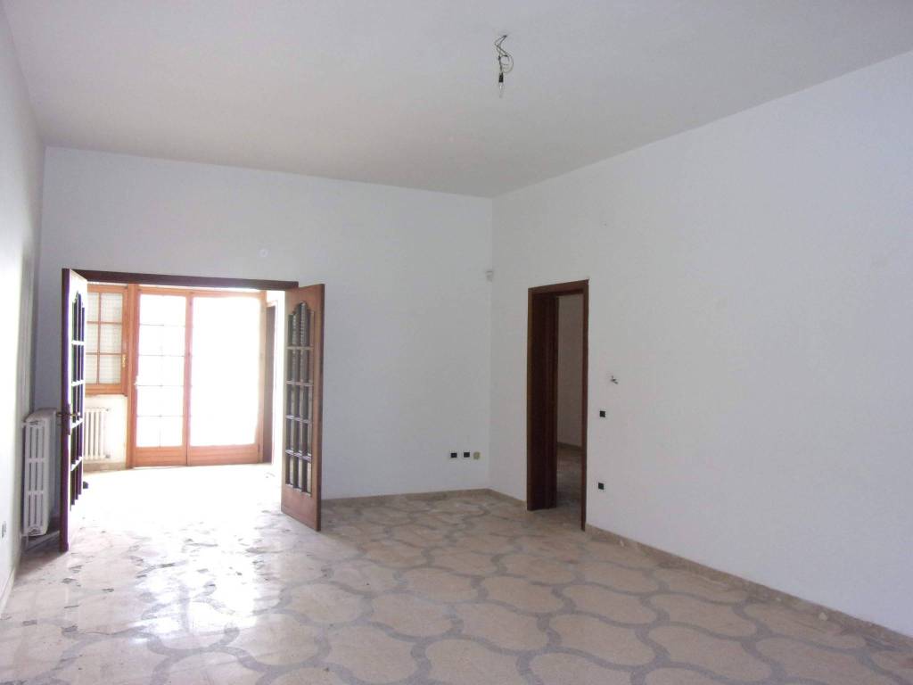 Casa indipendente a Salice salentino in Via Sindaco De Maglio - Foto 3
