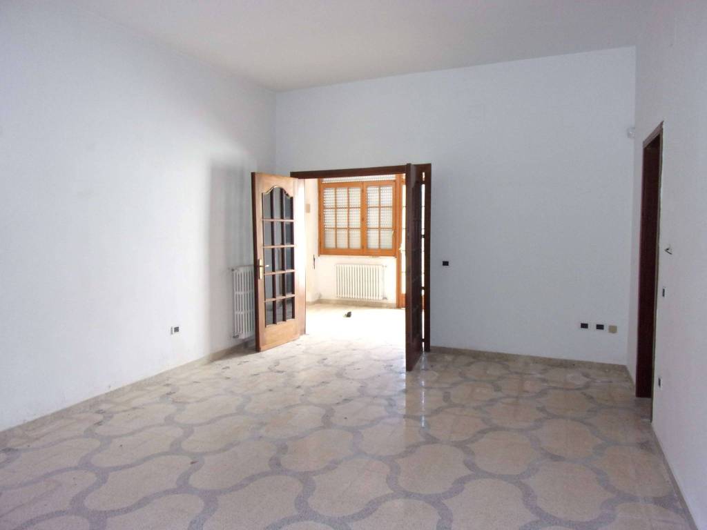 Casa indipendente a Salice salentino in Via Sindaco De Maglio - Foto 4