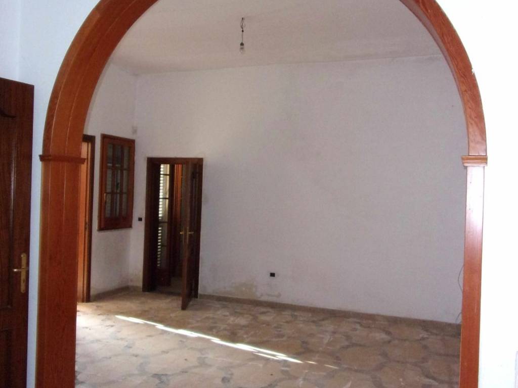 Casa indipendente a Salice salentino in Via Sindaco De Maglio - Foto 5