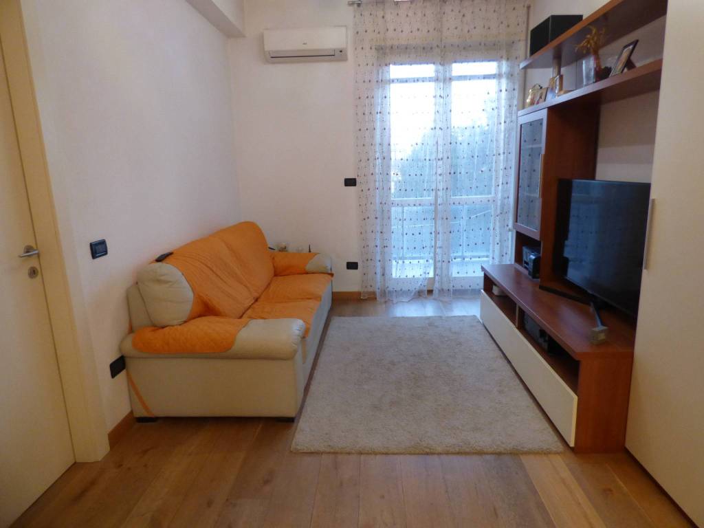 Appartamento a Cremona in Via Dante, 23 - Foto 3