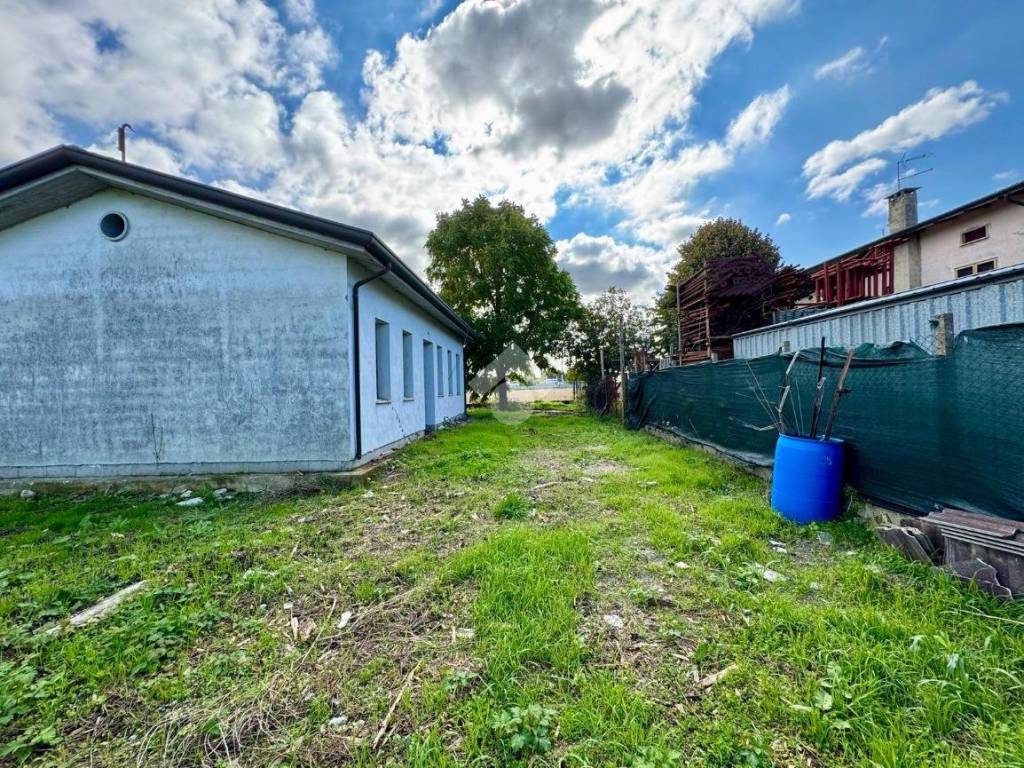 Villa a Rovigo in Via Ippolito Nievo - Foto 2