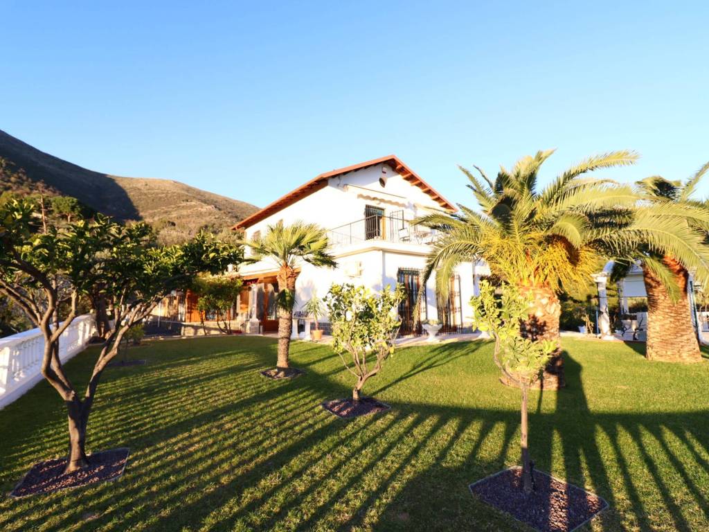 Villa a Ceriale in Via Palermo - Foto 2