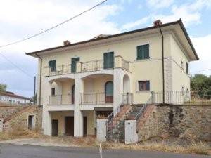 Villa a Castiglion fiorentino in Località Montecchio, 187 - Foto 2