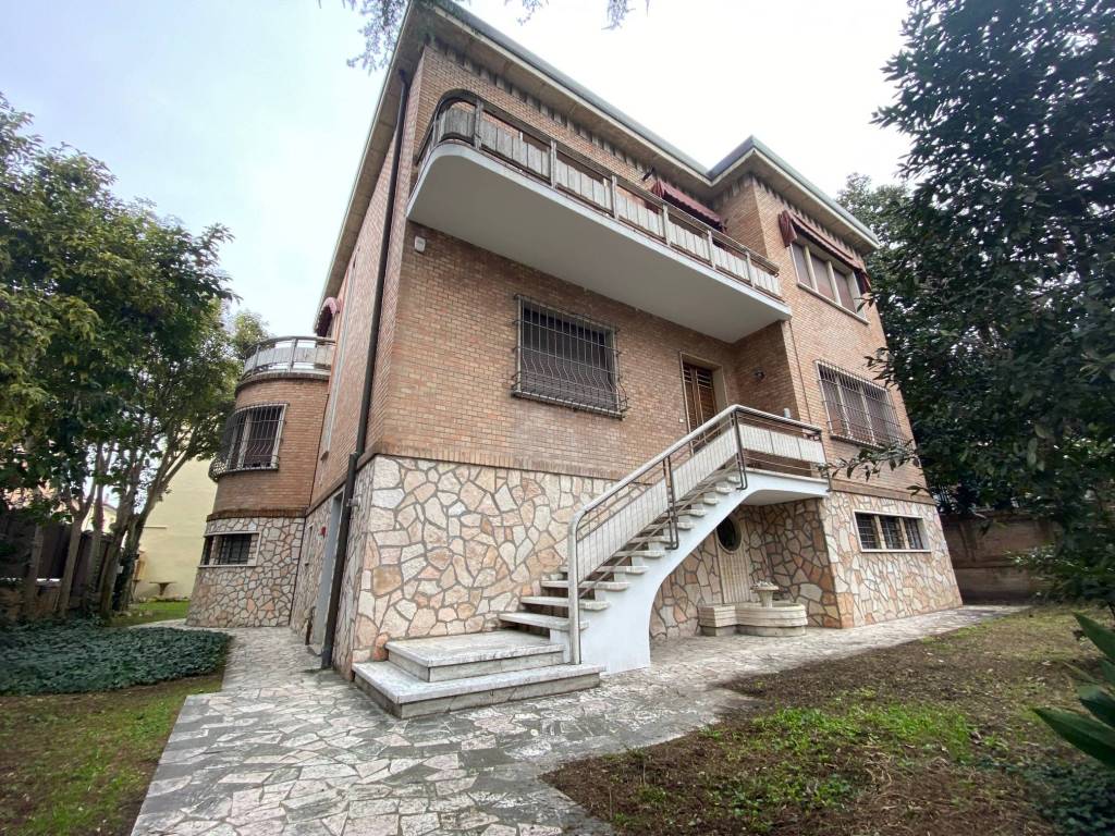 Villa a Ferrara in Via Luigi Borsari, 57 - Foto 2