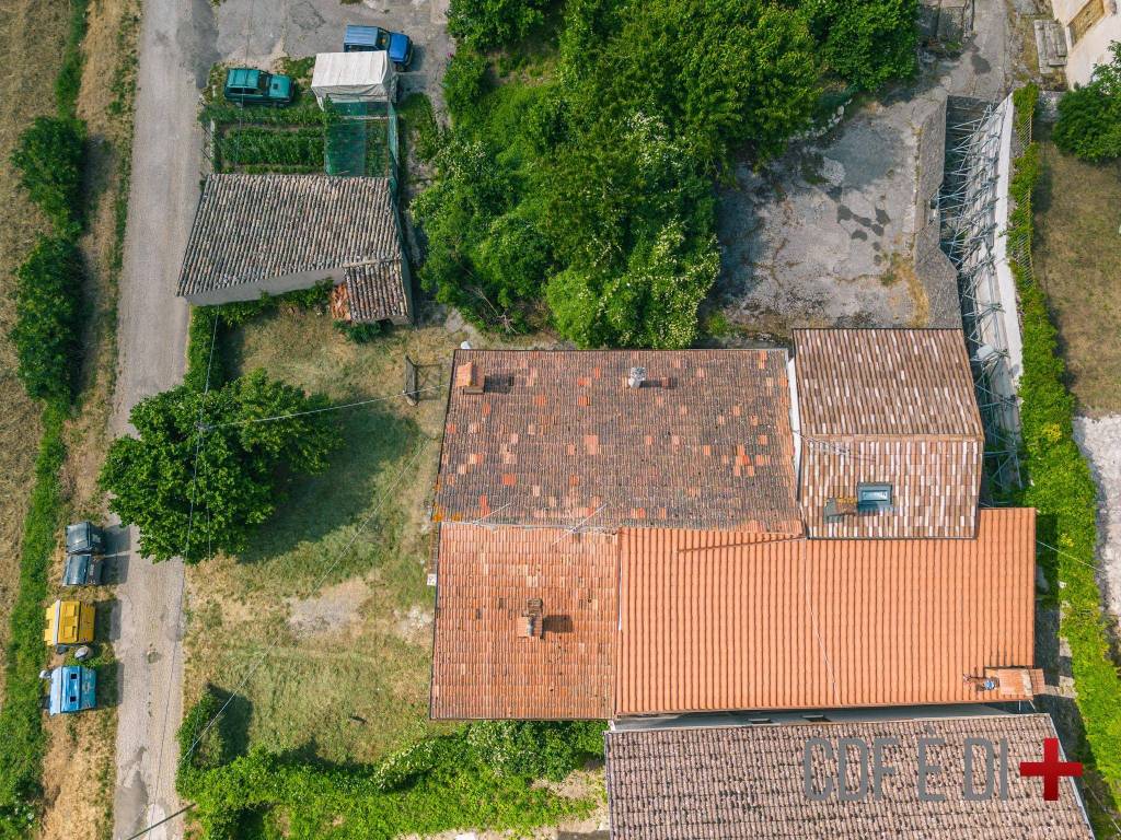 Casa indipendente a Cascia in Località Sciedi - Foto 3