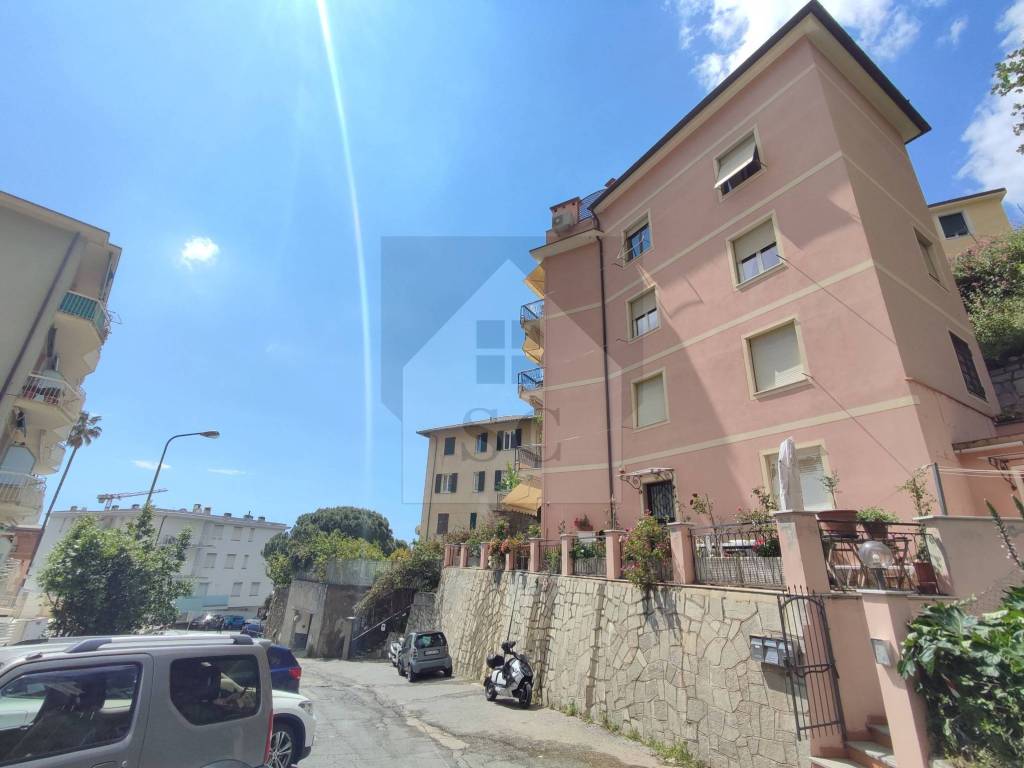 Appartamento a Varazze in Via Capitano Lazzaro Parodi - Foto 5