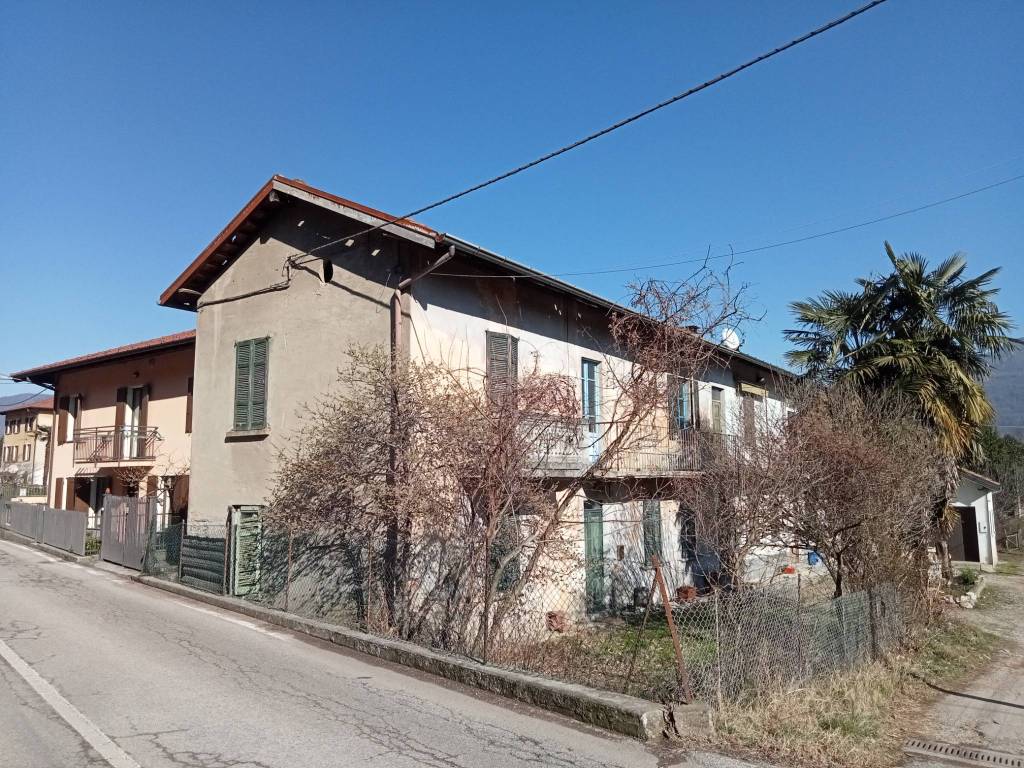 Casa indipendente a Besozzo in Via Stocchetti, 28 - Foto 5